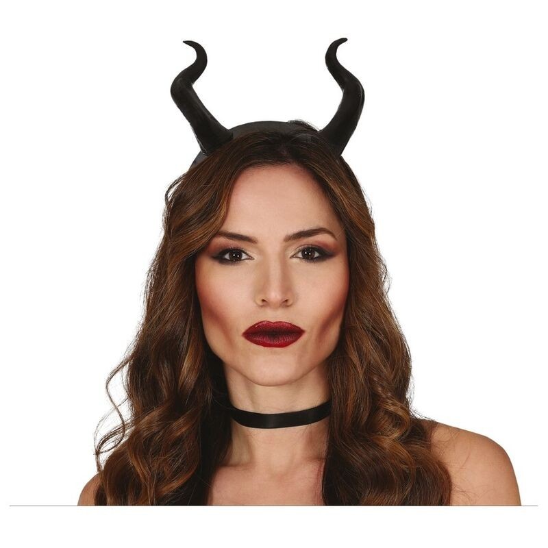 Cuernos demonio negro