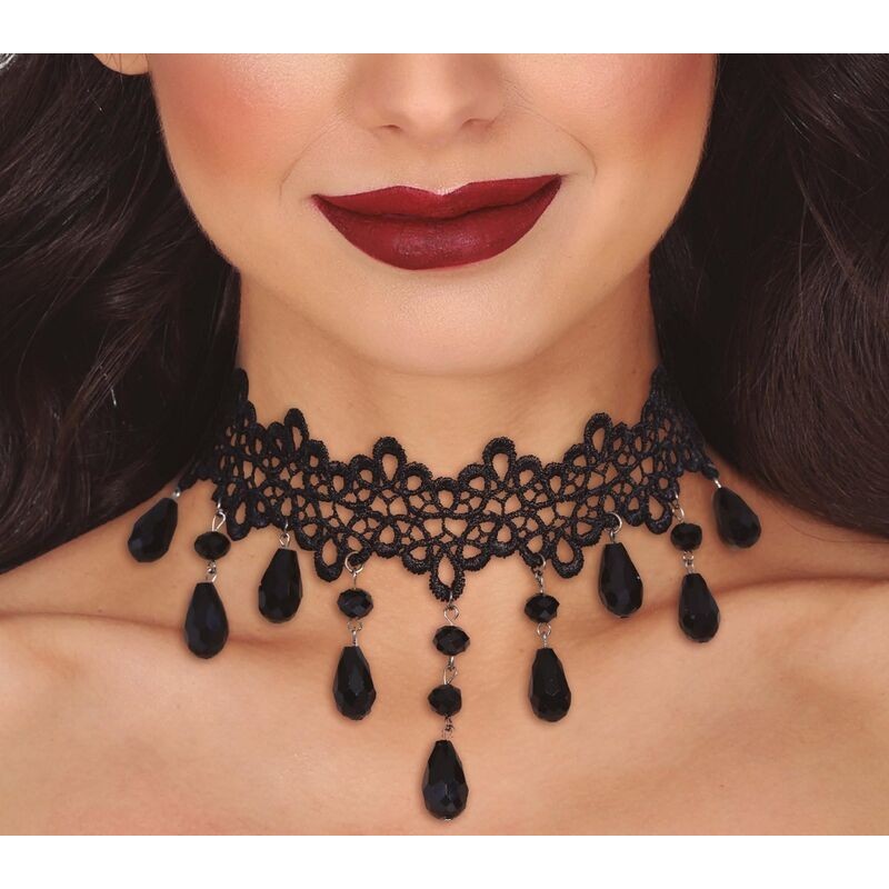 Gargantilla negra con piedras